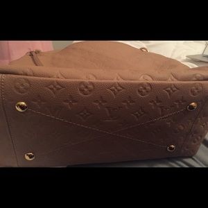 2018 Artsy MM Monogram Empreinte Leather